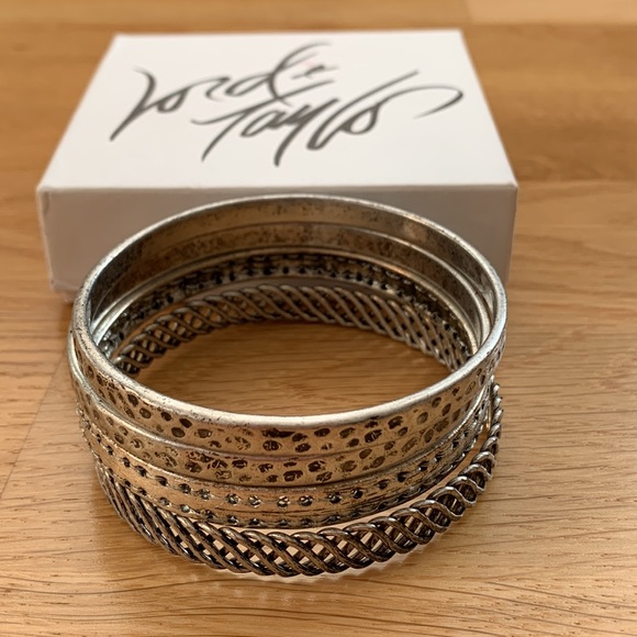 BCBGGeneration Silver Bangle Set - 4 Piece - Picture 4 of 6